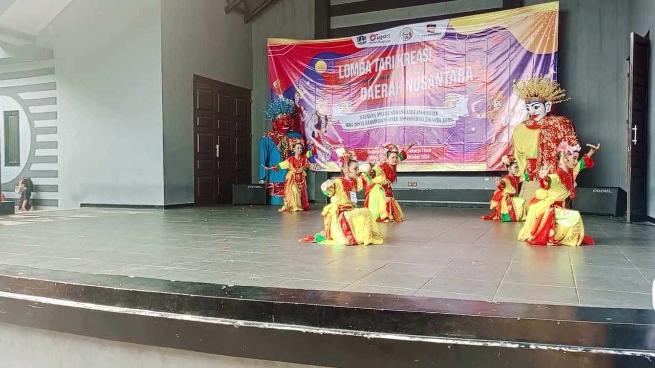 TARIAN NANDAK GANJEN - Juara 1 - SDN 07 CIRACAS