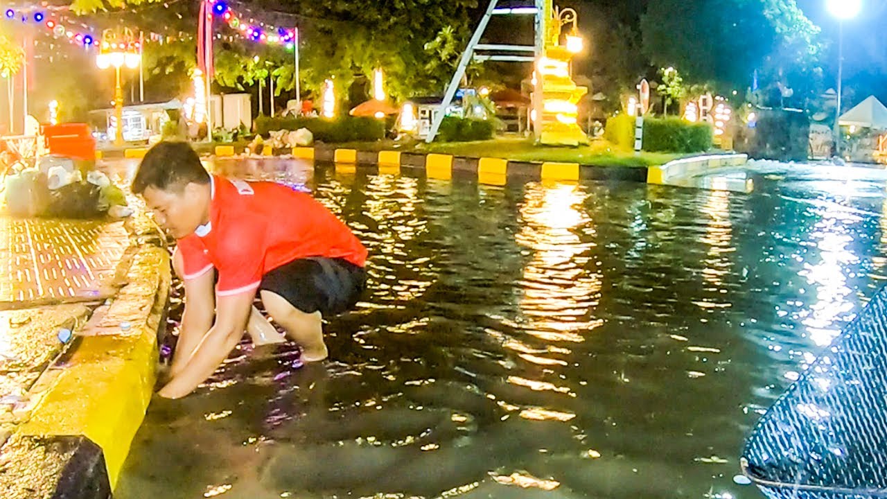 Drain Flood On Street After Heavy Rain - YouTube