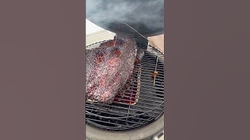 Texas style Brisket over charcoal! It’s super easy!  #shorts