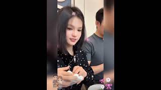 MultiSub- A dinner moment of Yulong and Miemie together. #yuyang #yangmiemie #yulong  screenshot 4