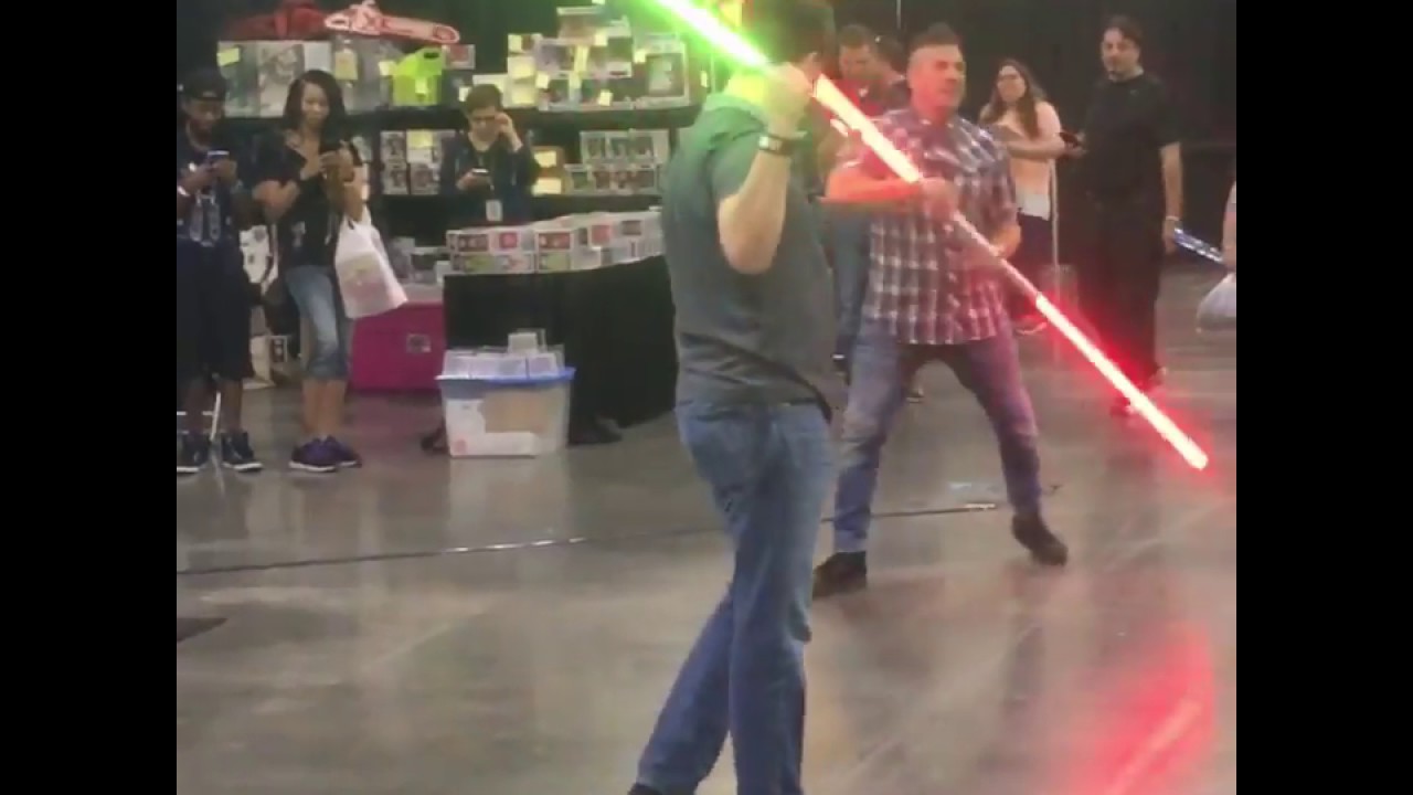 Ray Park dueling David Hayter at the 2018 Atlanta Comic Con