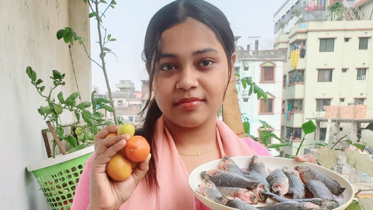 গাছের টমেটো দিয়ে কই মাছ ভুনা || gacher tomato diye koi mach bhuna 