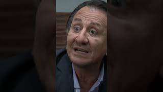 Hüsnü, Asiyenin Ailesine Ağzının Payını Veriyor