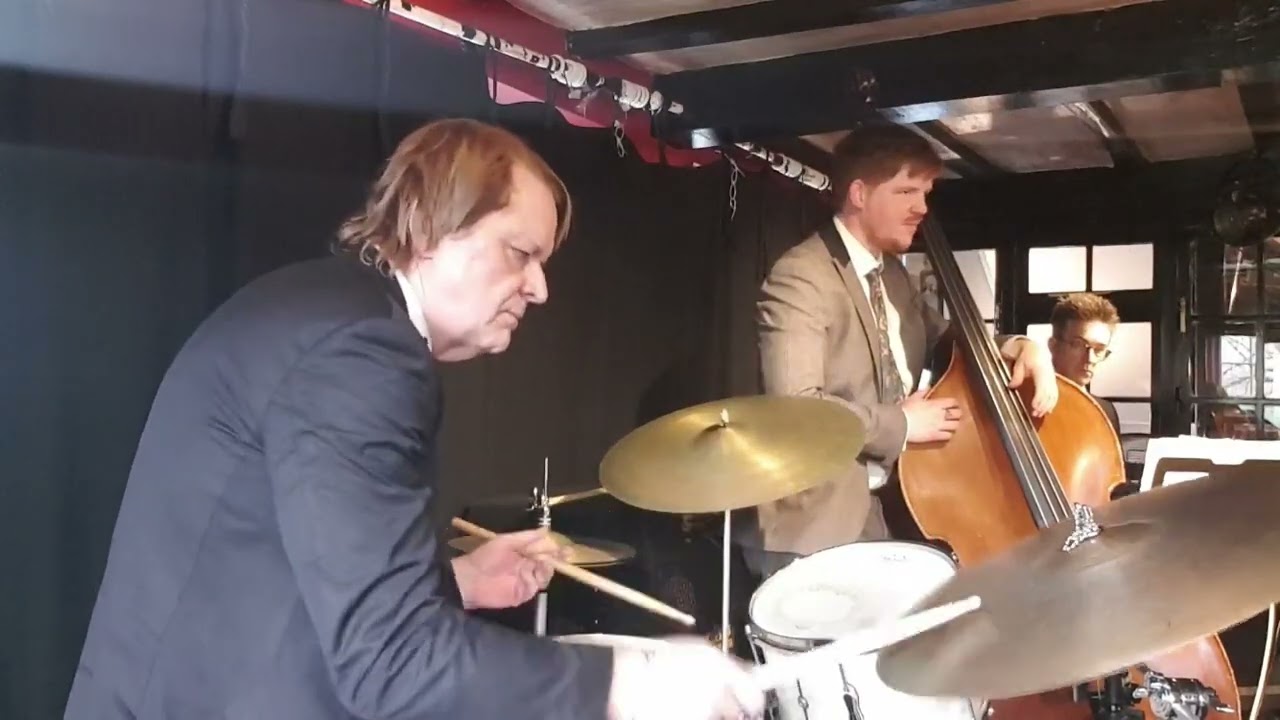 SIMON SPILLETT QUARTET 'DON'T FALL OFF THE BRIDGE' DRUM SOLO