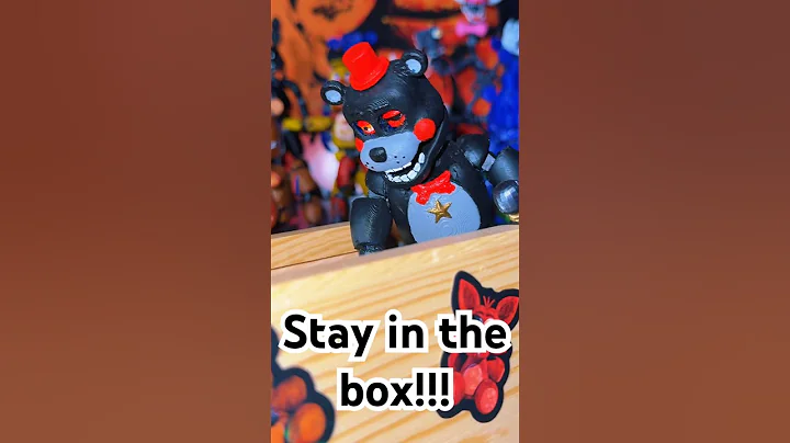 Poor lefty!!!😂😂 #lefty #puppet #fivenightsatfreddys #fnaf2 #fnaf6 #pizzariasimulator #springtrap