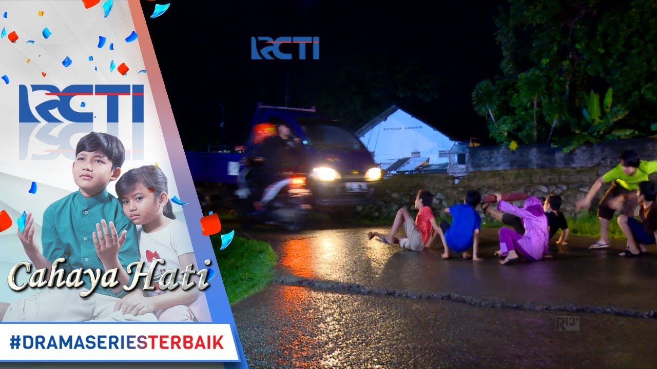 CAHAYA HATI - Waduhh Padahal Hampir Saja Della Ketauan Oleh Anak anak [15 November 2017]