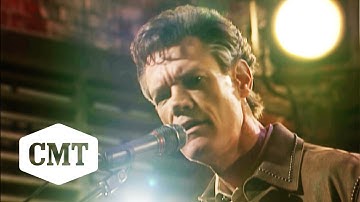Randy Travis Performs "Three Wooden Crosses” | CMT