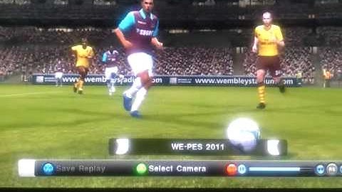 PES 2011 Xbox 360 Dodgy Defending Ball Physics.mp4