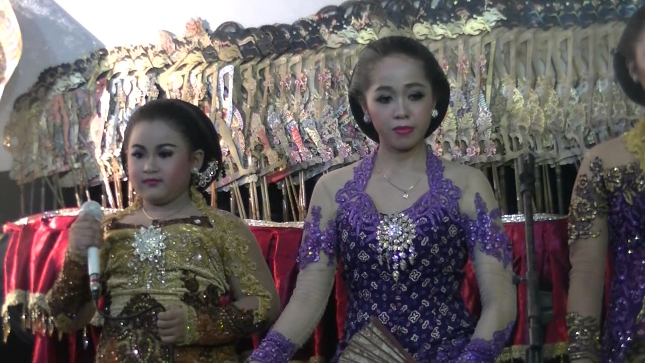 Sinom Nyamat Sikucing - Dimas Niken Salindri (Wayangan)