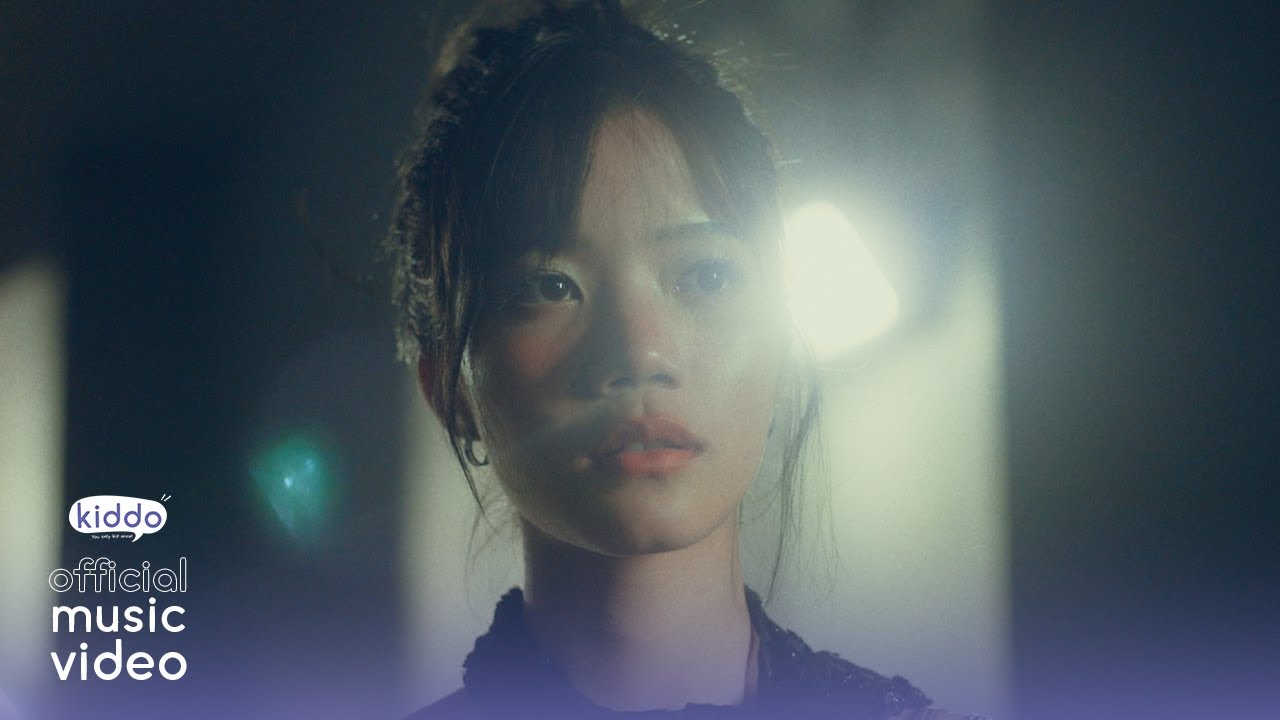 ปกเพลง เพื่อนกับแฟน (Girl/Friend?) — PAWAE