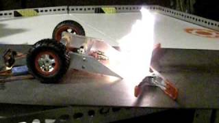 Pyro's Flamethrower test #2  Can it melt armor
