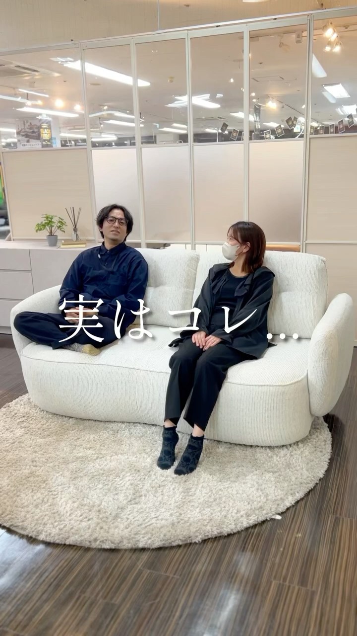 背もたれが前後にスライドしてソファ⇆ベッドに簡単チェンジ