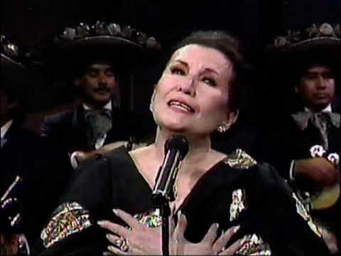 Lola Beltrán - Cucurrucucu Paloma / Gracias (Mala Noche, No) - YouTube