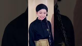 Bocah lucu pungut wanita bodoh jadi ibu, sembuhkan ayah CEO 'lumpuh'! CEO langsung jatuh cinta!#ceo