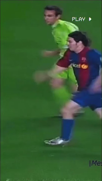 Leo Messi menggiring bola melewati seluruh tim😳