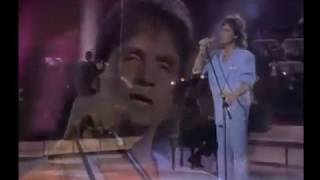 Video thumbnail of "Roberto Carlos - Amigo 1977"