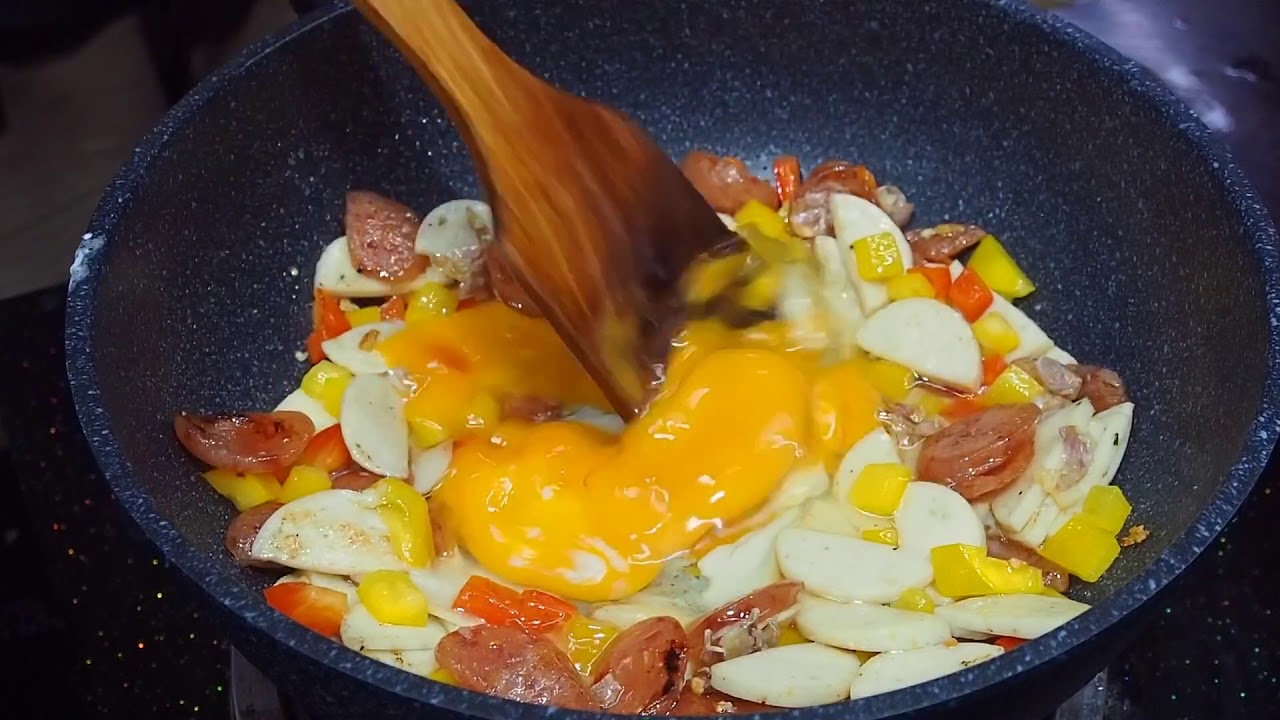 ข้าวผัดหมูยอกุนเชียง ศุภชัย เสมอมิตร โหน่งโชว์ l เข้าครัวกับคุณโหน่ง