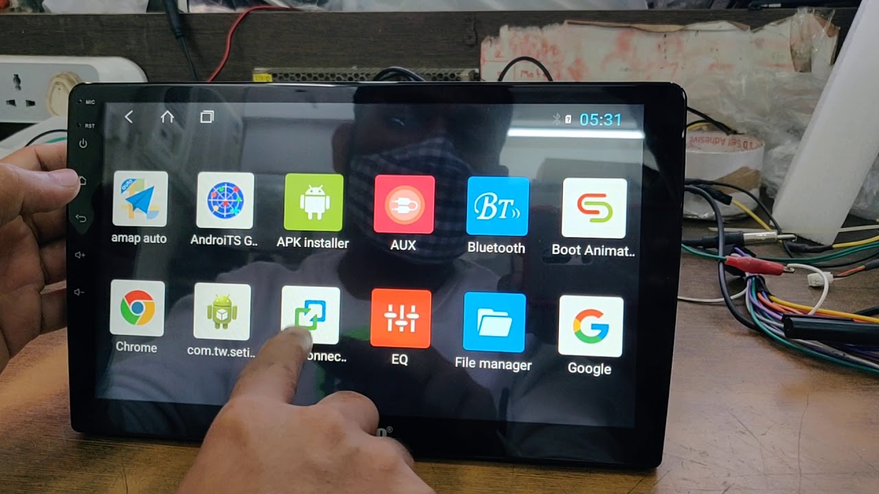 motevo music system wireless Apple carplay & Android auto with 4G SIM