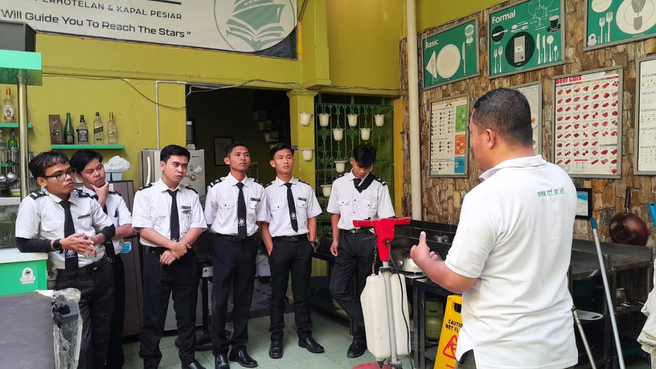 Polishing Machine & Making Bed - Ceremony College Tegal