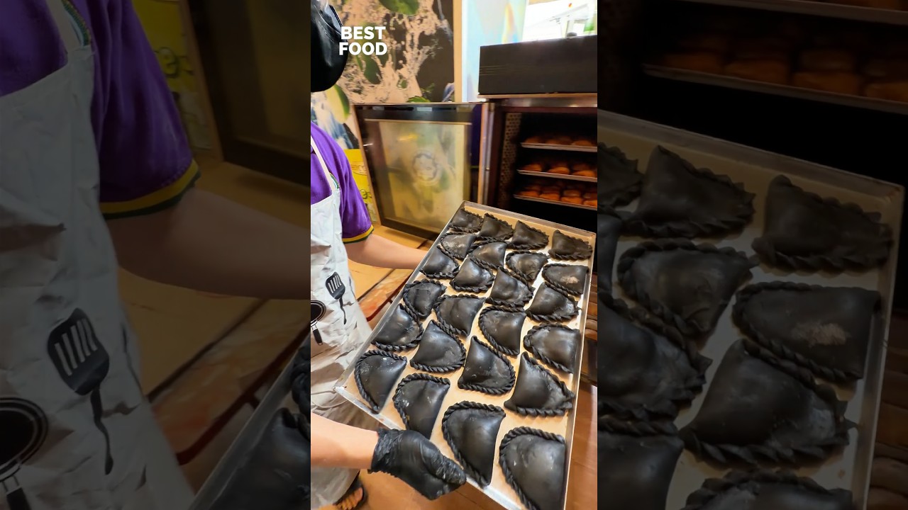 Charcoal Kaya Puff Making📍Lam Fong Biscuits, 52, Jalan Yau Tet Shin, Taman Jubilee, Ipoh, Perak