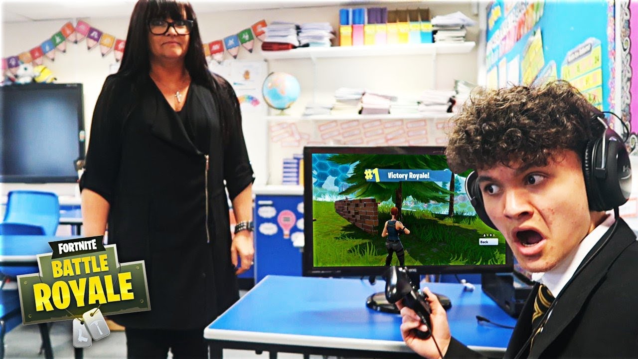 this 15 year old kid won a game of fortnite in school teacher gets mad - fortnite teacher
