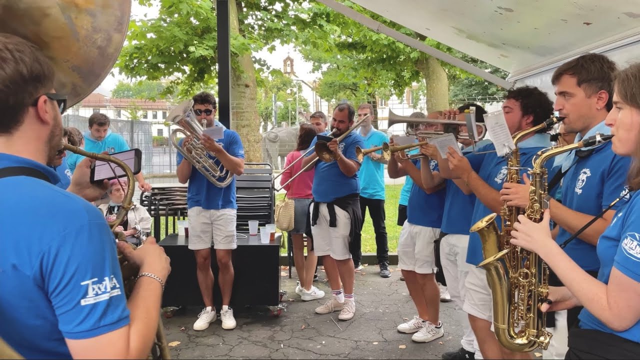 Txirula, Fusilaren Hotsa & Zure Begiak (La Txama) - Joselontxos Txaranga 2025 [Burrunba 10 urte]