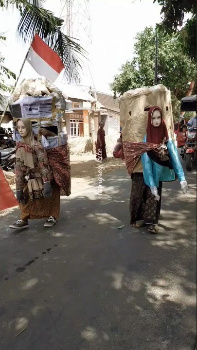 lucu boneka gendong keranjang, karnaval tuban #karnaval #karnavalterbaru