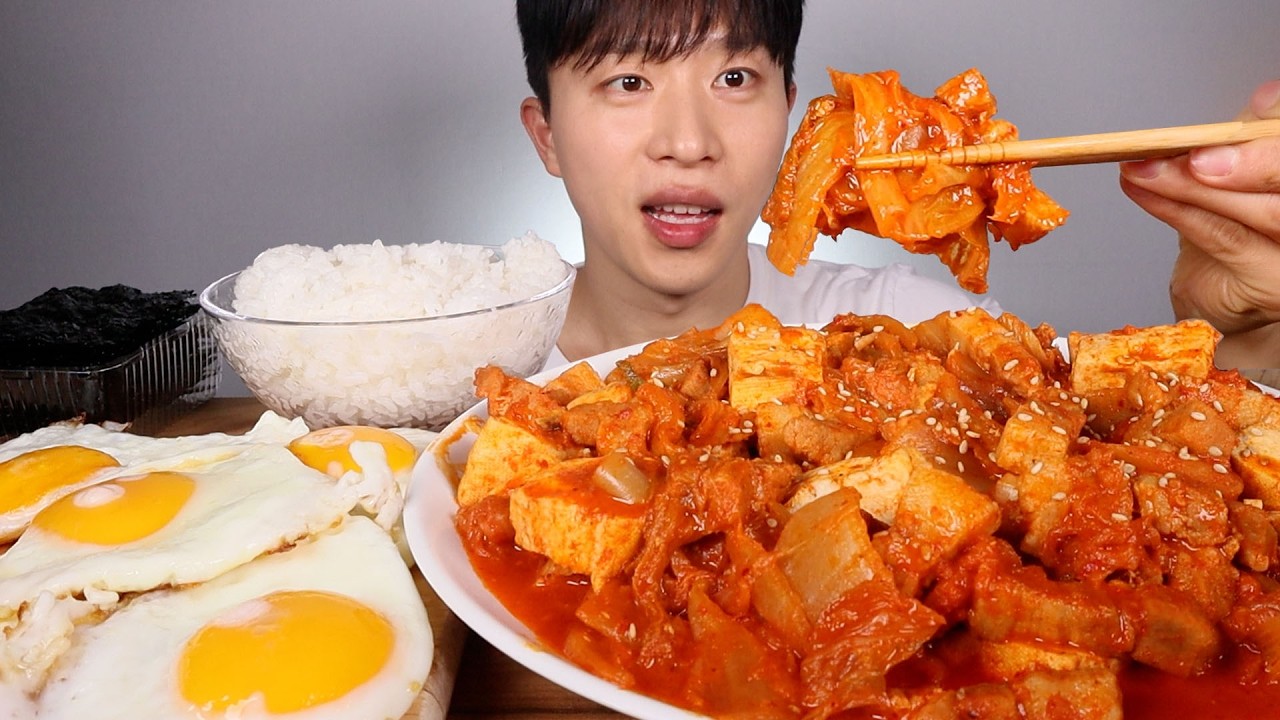 김치찜은 못 참지,, 삼겹김치찜🔥 계란후라이 밥 김 먹방! ASMR MUKBANG Braised Pork Belly Kimchi Fried Egg, Rice & Seaweed