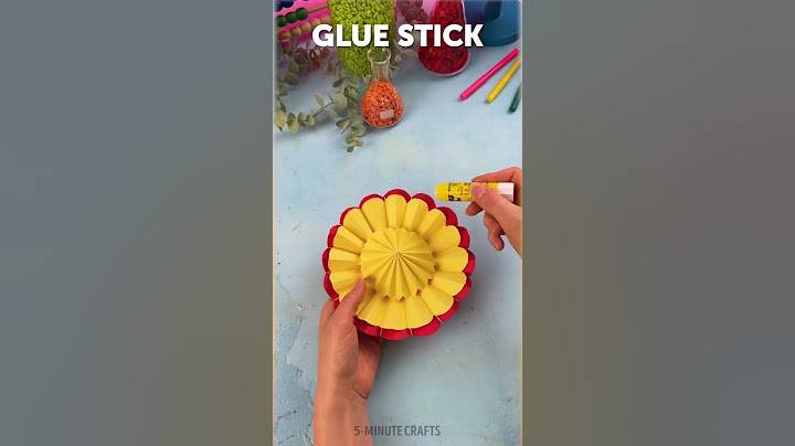 Craft a Phone Shade with This Awesome DIY Umbrella ⛱️