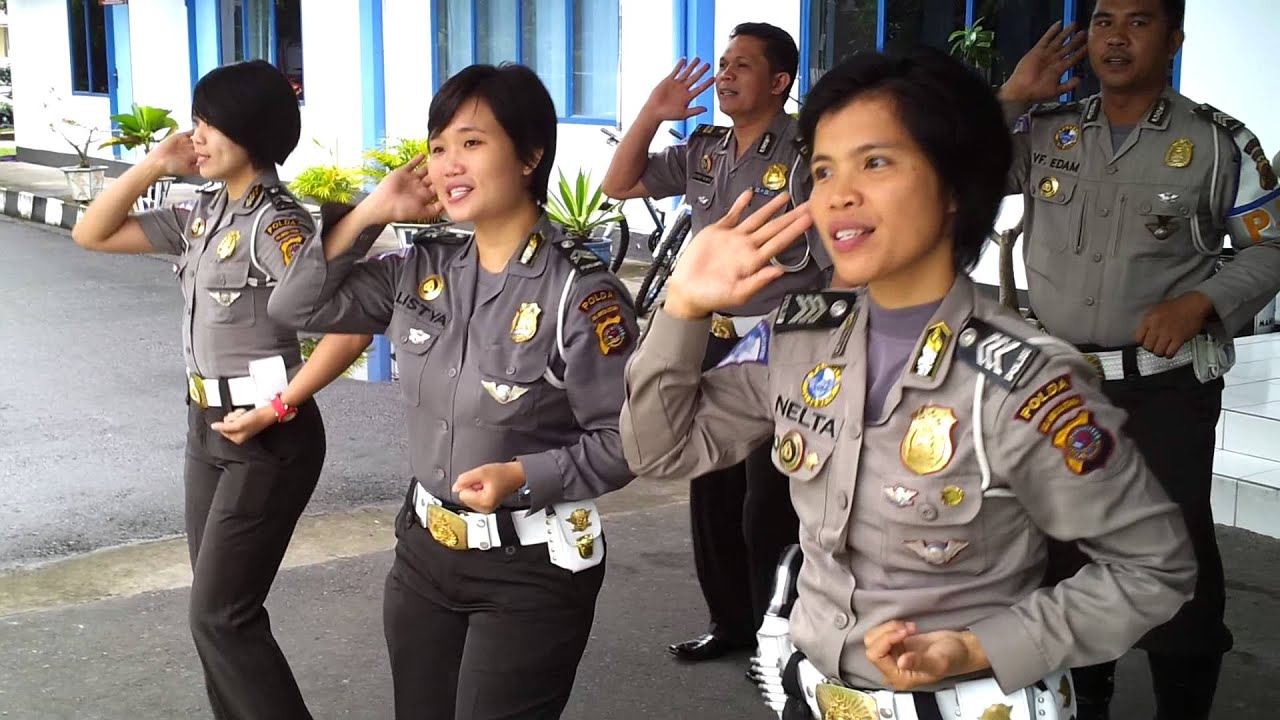 Ditlantas Polda Sulut Latihan lagu pelopor keselamatan lalu lintas