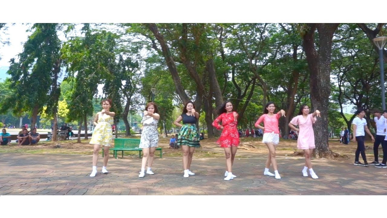 여자친구 (GFRIEND) - VACATION Dance Cover by AURALIZE (아우라라이즈)