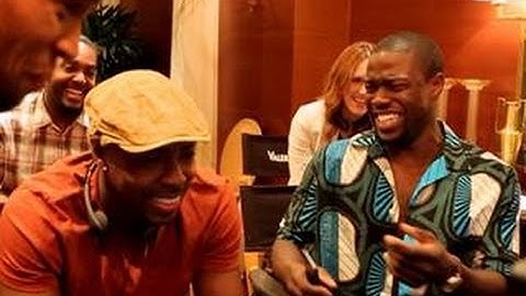 ET Goes on the Set of 