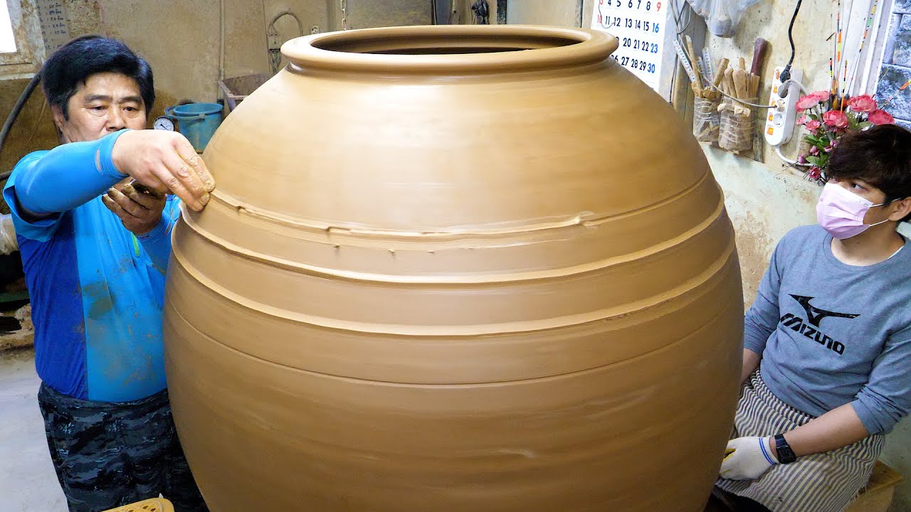 Processus de fabrication du plus grand pot traditionnel coren Matre potier coren fait  la main