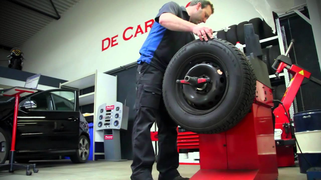 Garage De CarRage in Emmen YouTube