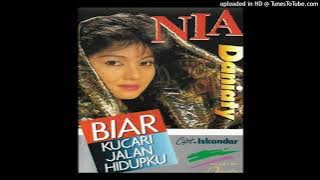 Nia Daniaty - Biar Kucari Jalan Hidupku - Composer : Iskandar 1988 (CDQ)