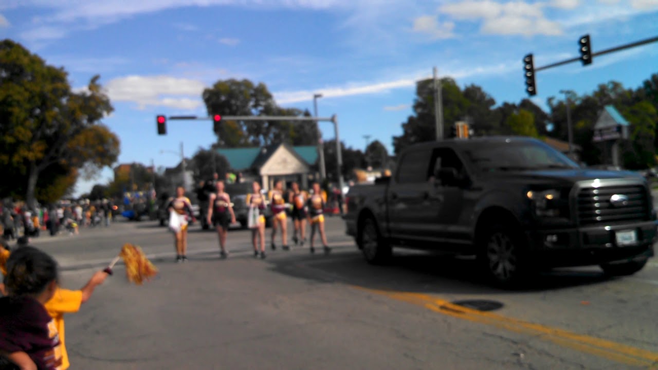 Clinton IL Homecoming Parade 2019 - YouTube