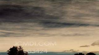 V03424 720p HD short hi cloud drift time lapse