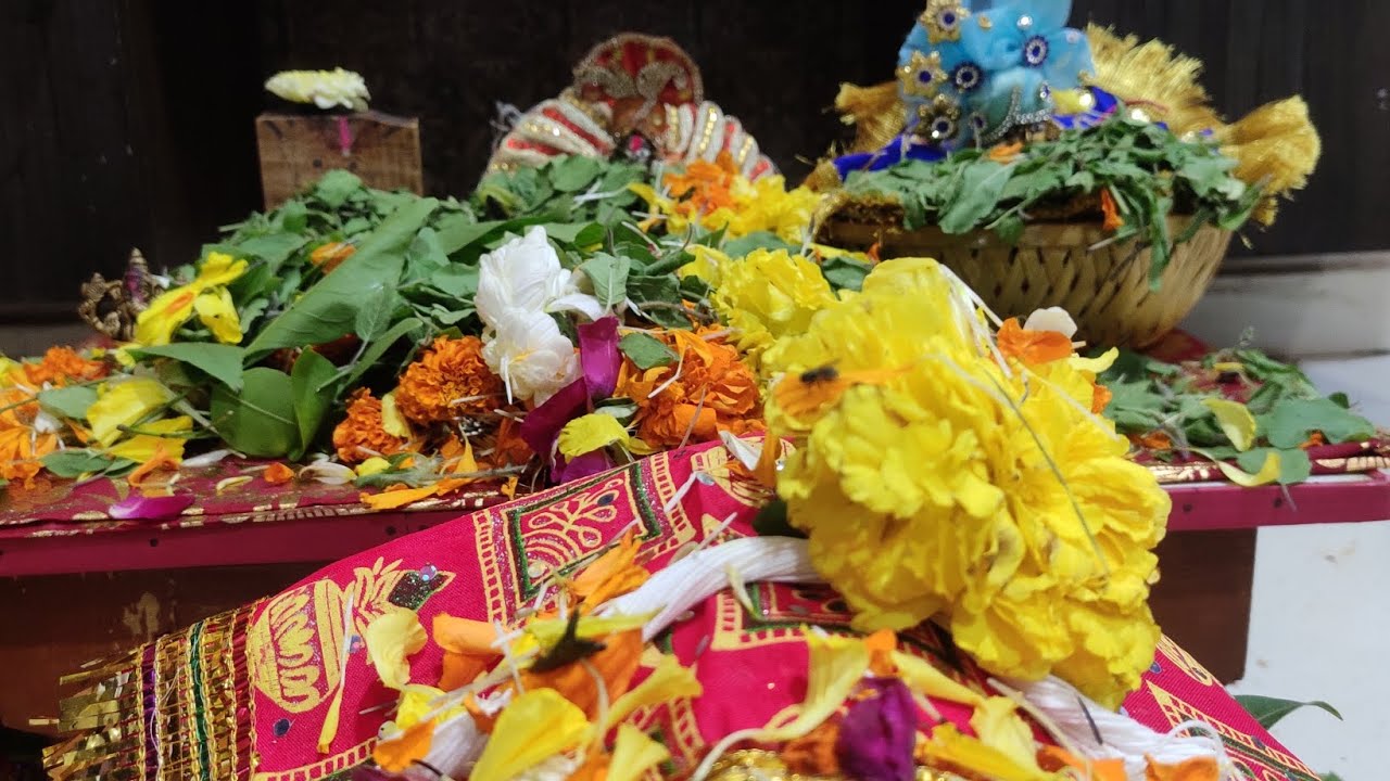 Purastam mahina k Tulsi abhisek 🌼