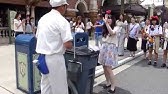 キュートな女の子とパフォーマンスする清掃員 ディズニーシー Youtube