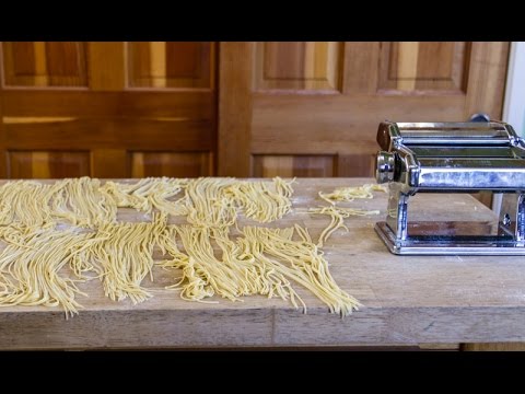 How to make homemade pasta with food processor and pasta machine - YouTube