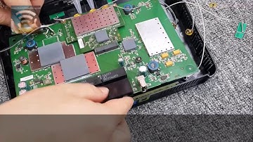 Replace D-Link DIR-865L 2dBi low gain WiFi antennas with 5dBi from TP-Link TL-WR841N V11