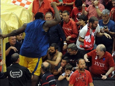 Sofoklis Schortsanitis fight against Hapoel Tel-Aviv FAN (HD)