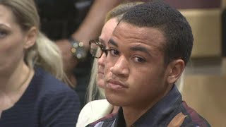 Brother of Florida Shooting Suspect Nikolas Cruz Cries During Court Hearing
