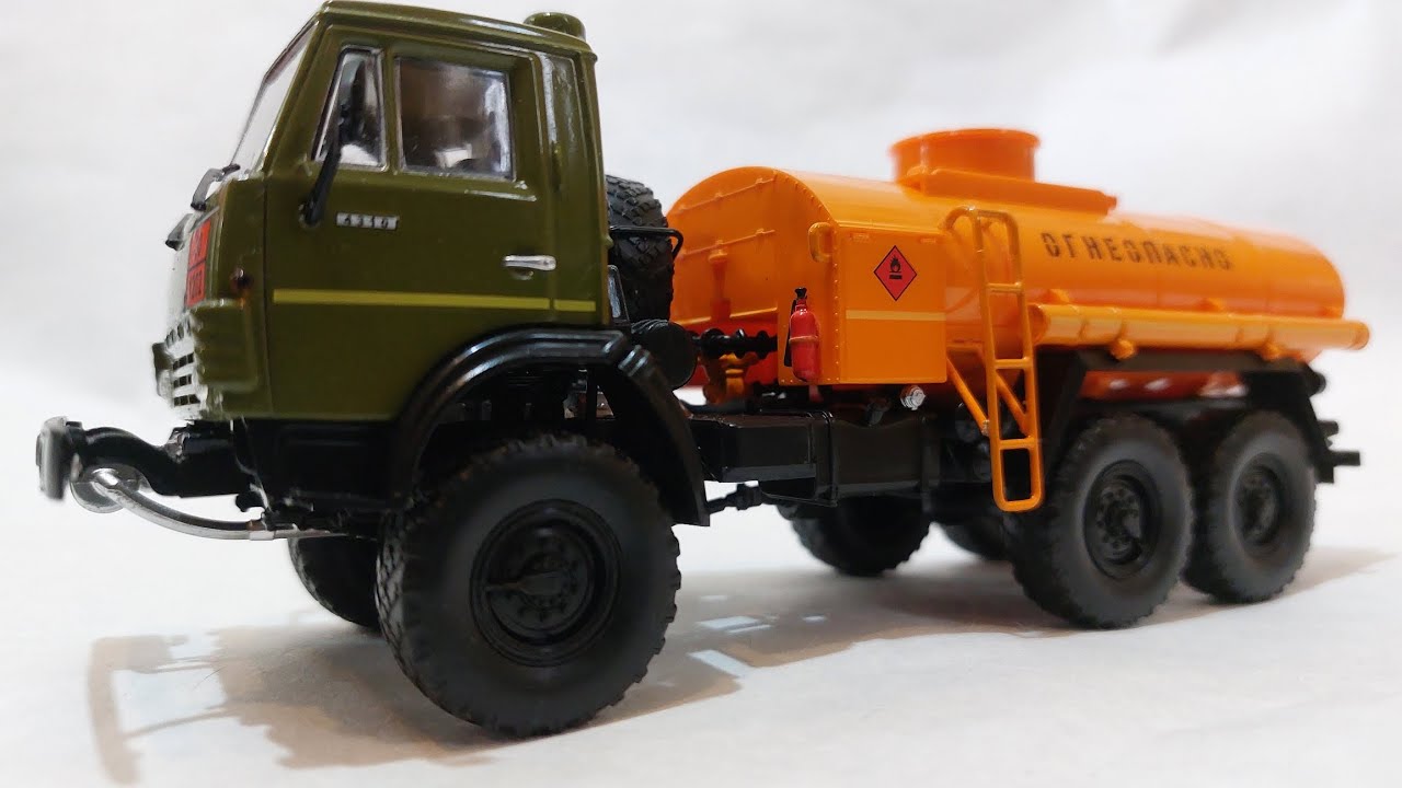 КамАЗ 4310 АЦ-7 легенды дорог  в масштабе 1-43