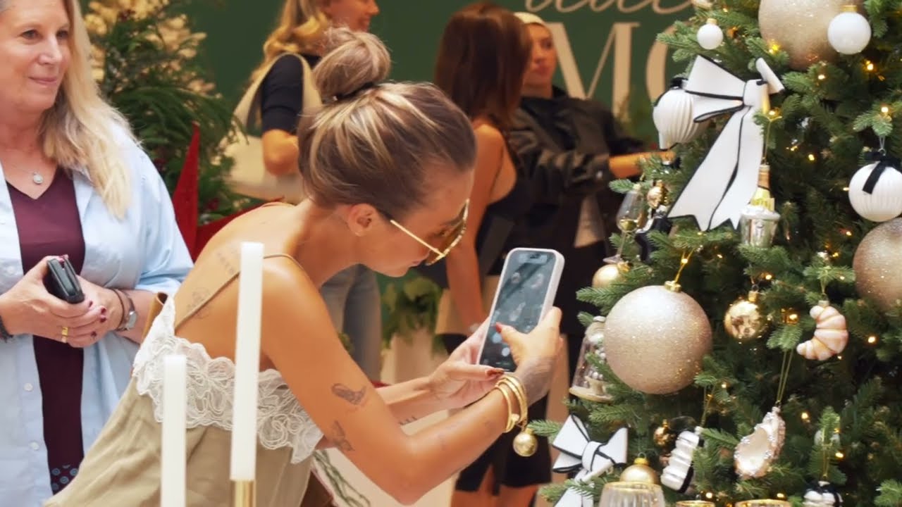 Coulisses : immersion au cœur de nos collections Noël 2026 | Maisons du Monde
