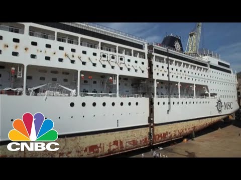 Here’s A Bird’s Eye View Of A Cruise Ship Being Cut In Half And Lengthened | CNBC