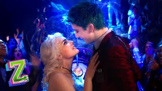 Zed and Addison Kiss! | ZOMBIES 2 | Disney Channel