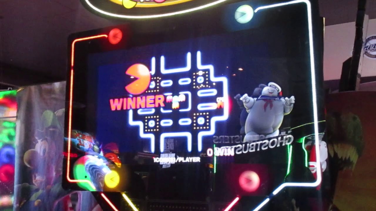 dave and busters pac man