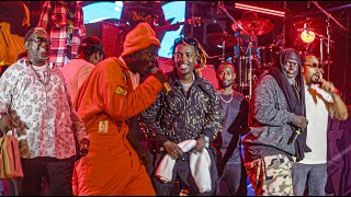 Uganda's music and hiphop founders the freestyle kings all on stage to teach Feffe Bussi lesson