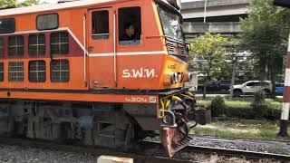 ขบวน 212 ALD.4304 ถึงหลักสี่ ล่าช้า